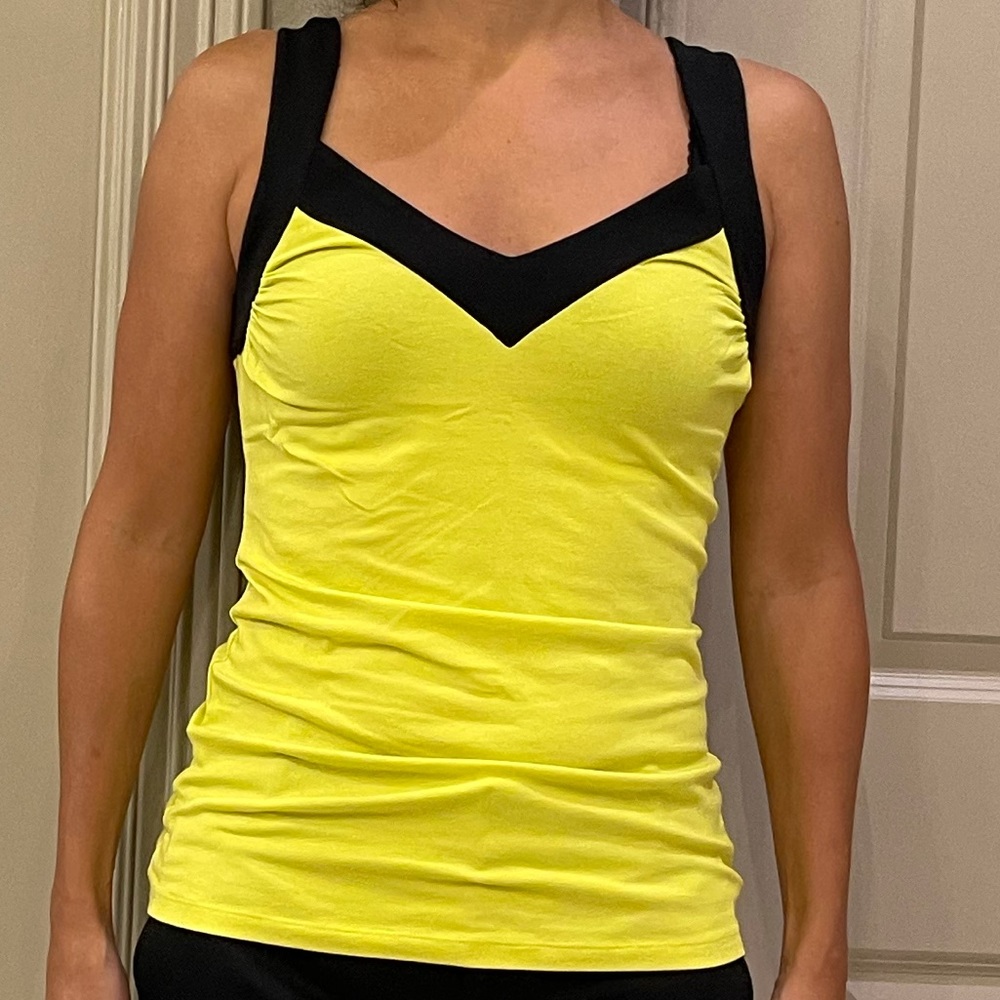 Express Cut-Out Tank - Picture 4 of 5
